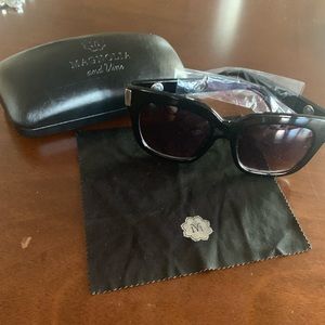 Magnolia and Vine snap Sunglasses